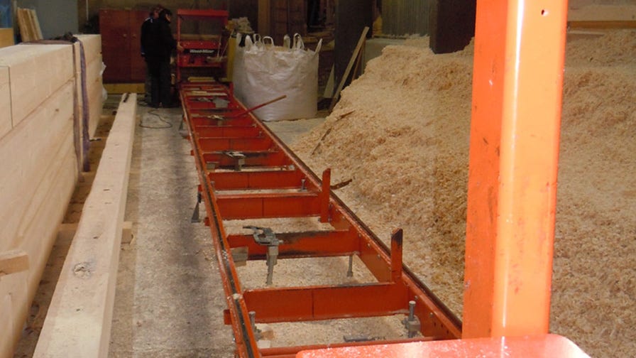 Wood-Mizer LT15 sawmill with long bed and MP100 log planer